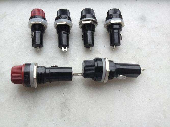 低价供应保险丝座按装尺寸15mm6*30批发电子元器件保险座保护器 图片_